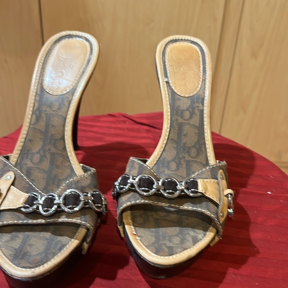 Selling for Best offer great slide/sandal Brown Dior